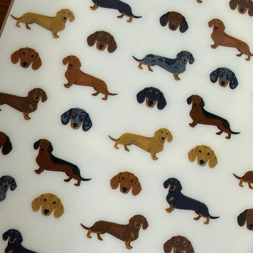 XO Poppy dachshund iphone case -16e/15/14/13 - Picture 5 of 5